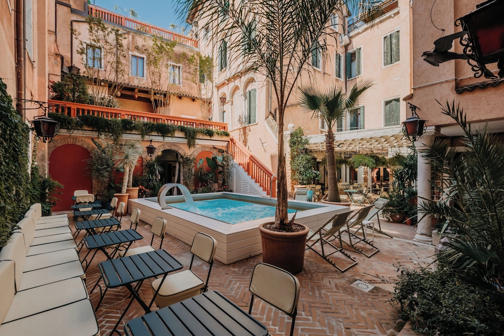 Hotel Giorgione — Main photo in Venice, Veneto