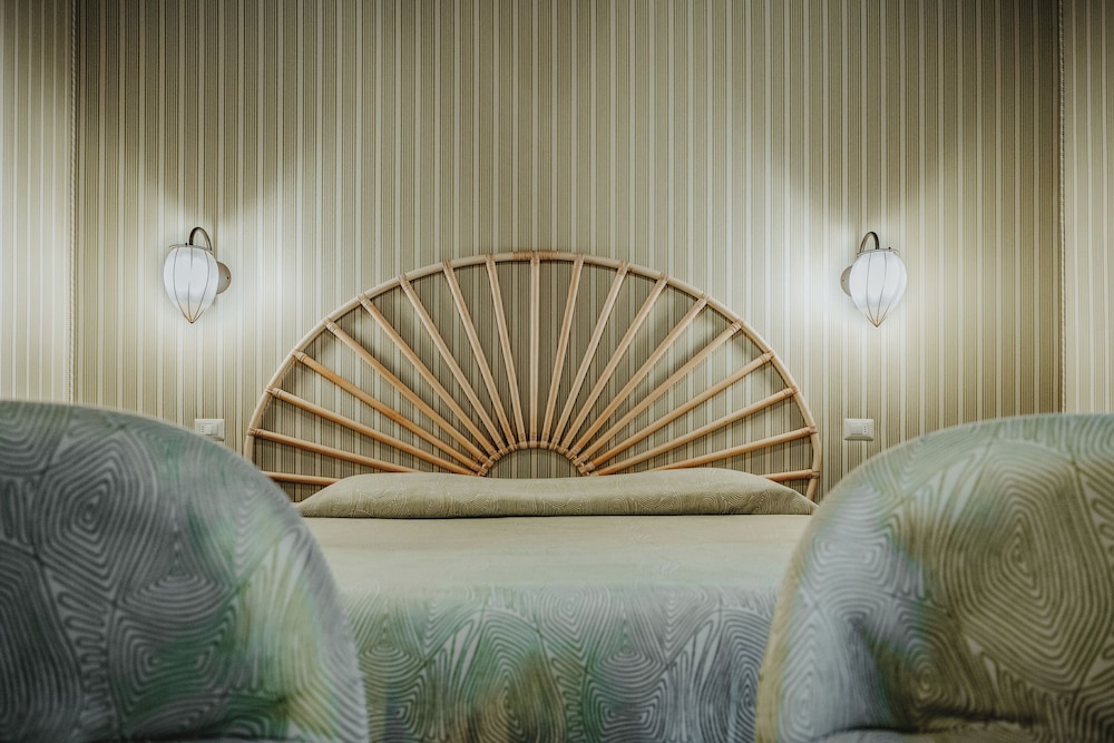 Hotel Giorgione — Hotel rooms in Venice, Veneto