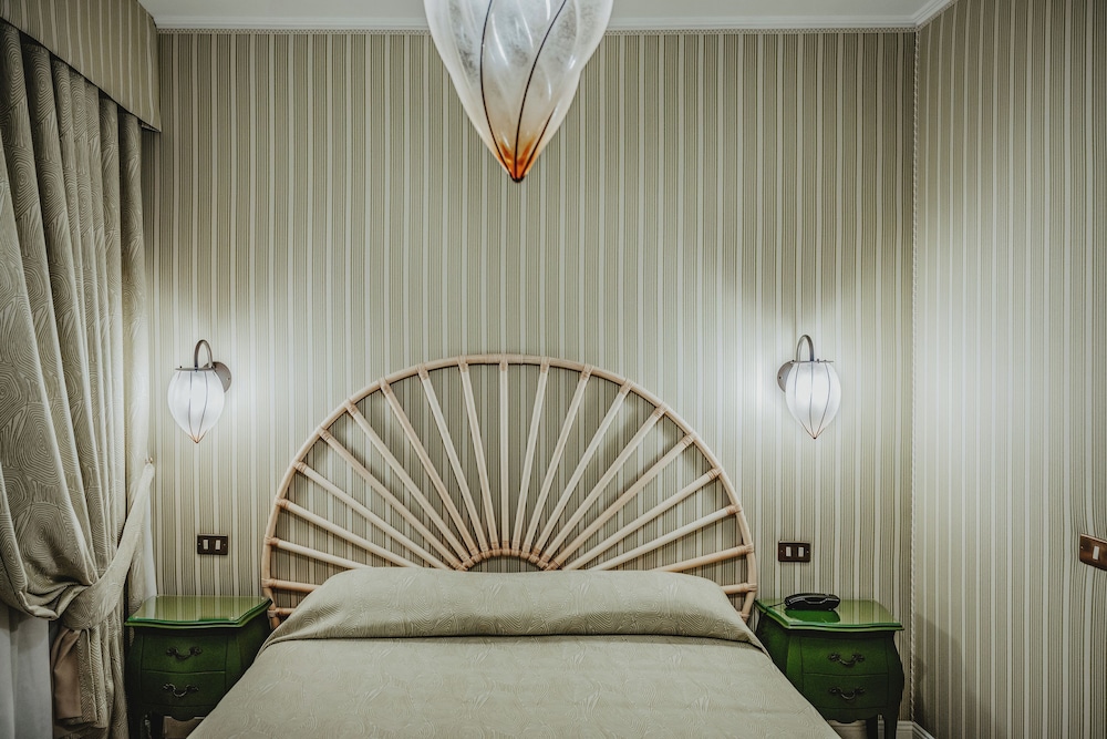 Hotel Giorgione — Hotel rooms in Venice, Veneto