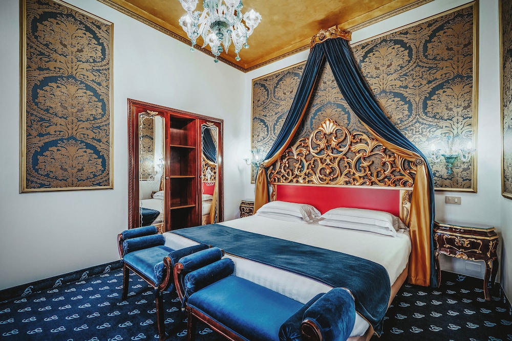 Hotel Giorgione — Hotel rooms in Venice, Veneto