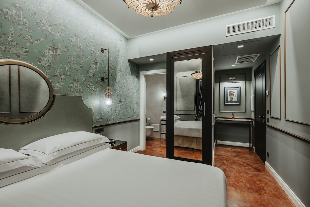 Hotel Giorgione — Hotel rooms in Venice, Veneto