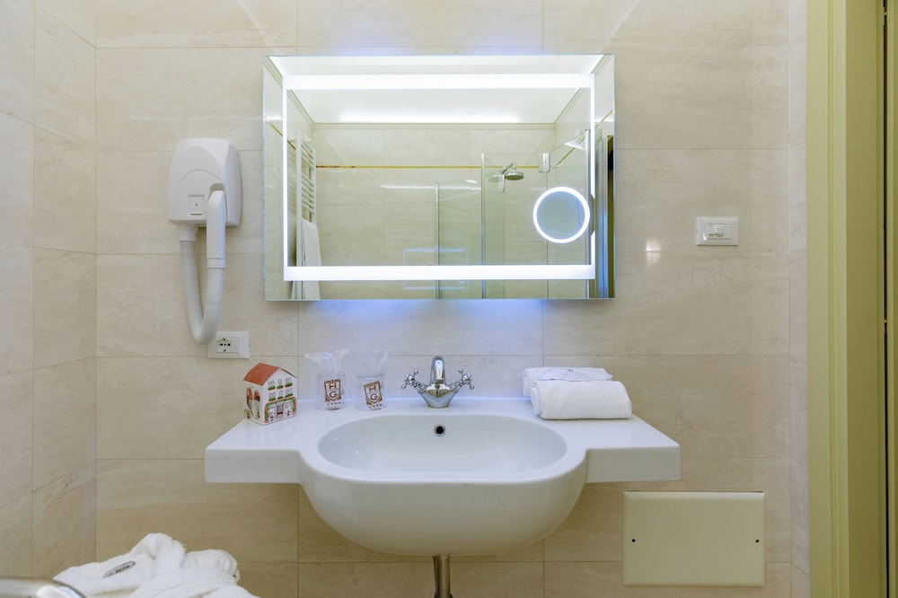 Hotel Giorgione — Hotel rooms in Venice, Veneto