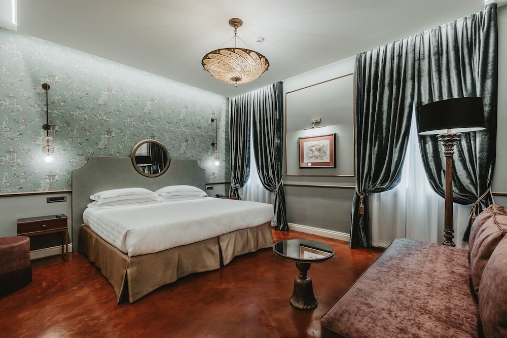 Hotel Giorgione — Hotel rooms in Venice, Veneto