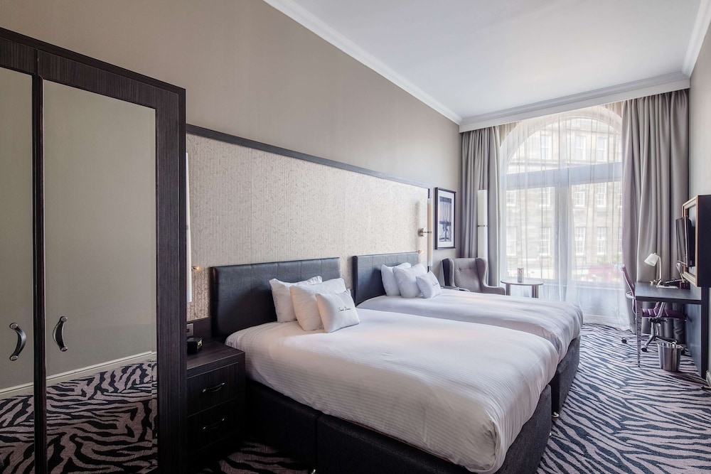DoubleTree by Hilton Edinburgh City Centre - zdjęcie 3