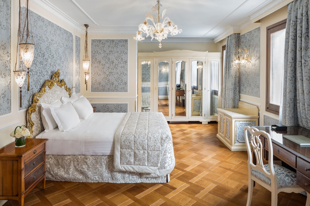 Baglioni Hotel Luna - The Leading Hotels of the World — Hotel rooms in Venice, Veneto
