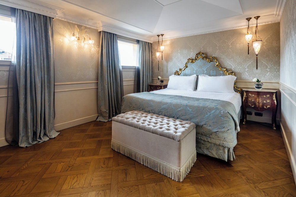 Baglioni Hotel Luna - The Leading Hotels of the World — Hotel rooms in Venice, Veneto