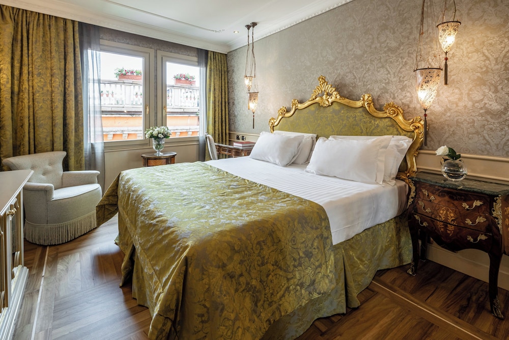 Baglioni Hotel Luna - The Leading Hotels of the World — Hotel rooms in Venice, Veneto