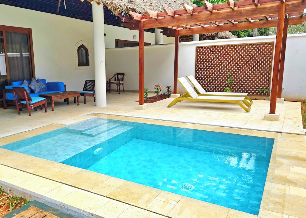 Bluebay Beach Resort & Spa — Swimming pool in Kiwengwa, Zanzibar North