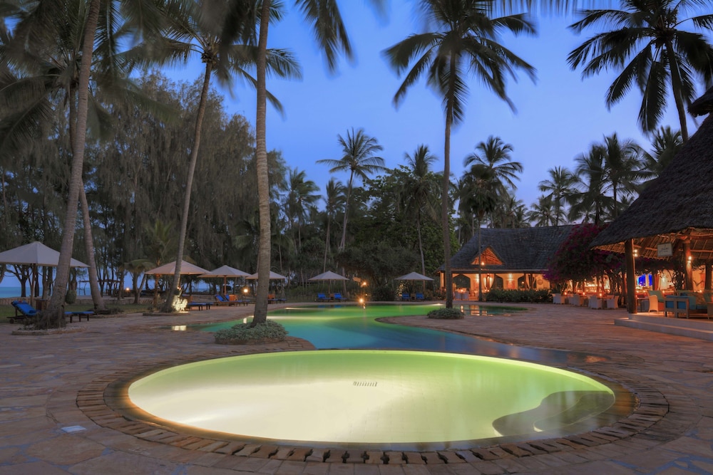 Bluebay Beach Resort & Spa — Swimming pool in Kiwengwa, Zanzibar North