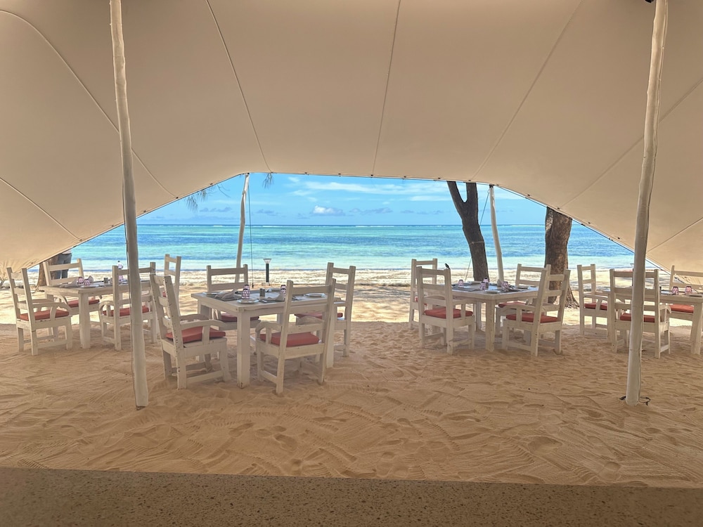 Bluebay Beach Resort & Spa — Beach in Kiwengwa, Zanzibar North