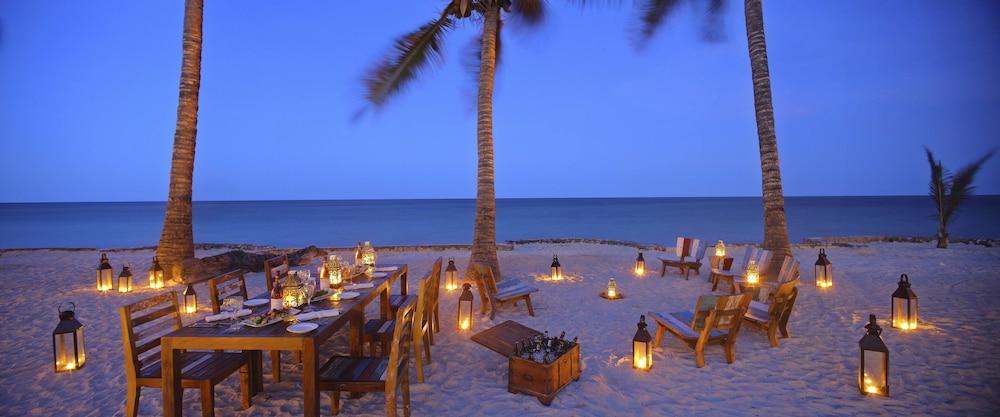 Bluebay Beach Resort & Spa — Restaurant & bars in Kiwengwa, Zanzibar North