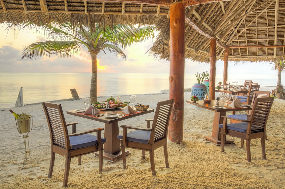 Bluebay Beach Resort & Spa — Restaurant & bars in Kiwengwa, Zanzibar North