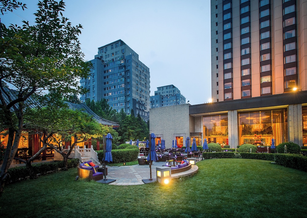 Shangri-La Beijing — Restaurant & bars in Beijing, Beijing