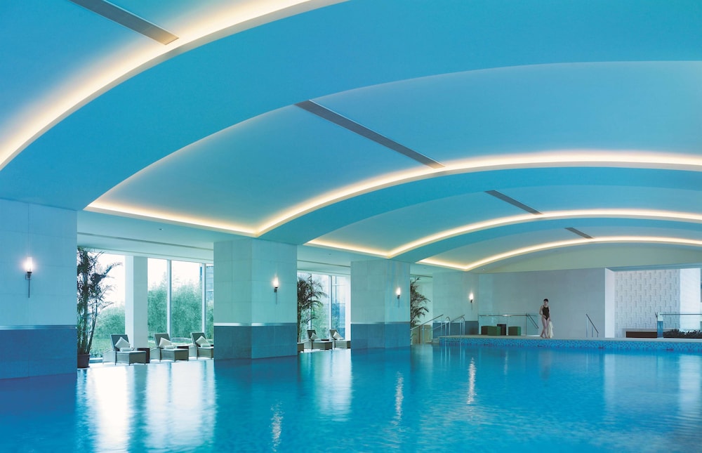 Shangri-La Beijing — Swimming pool in Beijing, Beijing