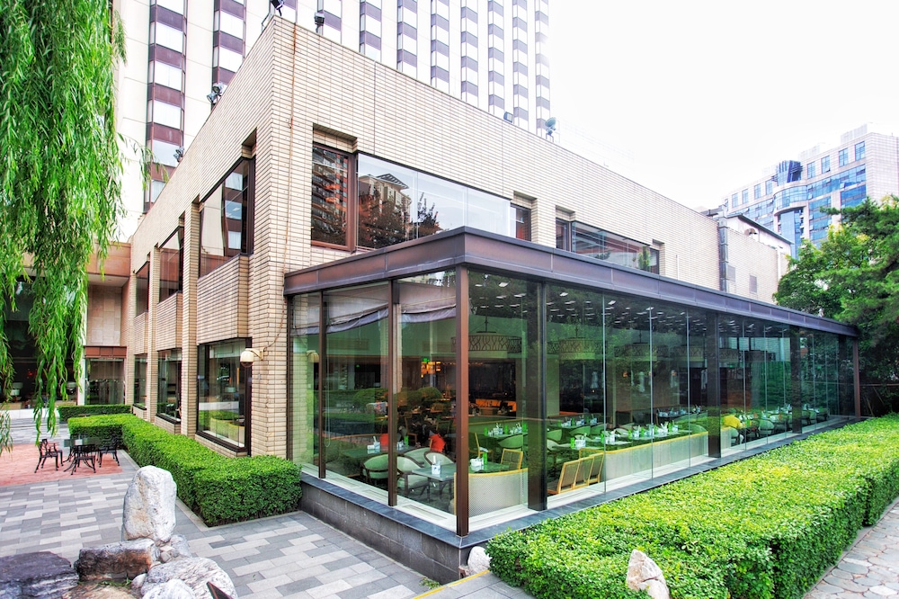 Shangri-La Beijing — Restaurant & bars in Beijing, Beijing