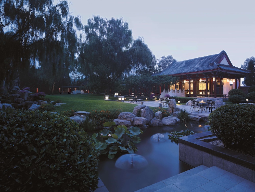 Shangri-La Beijing — Restaurant & bars in Beijing, Beijing