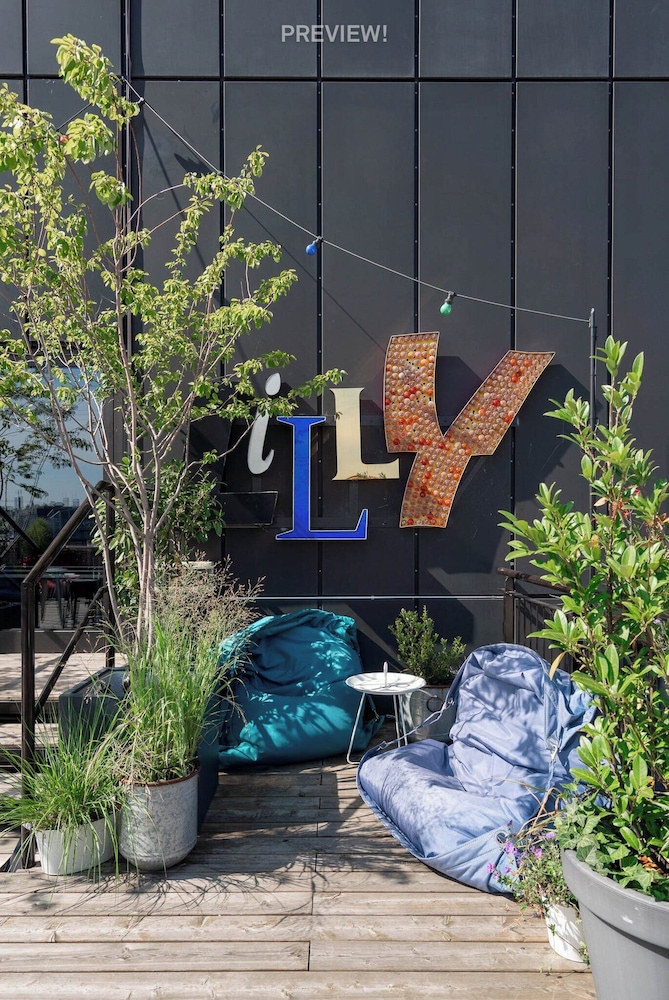 Ruby Lilly Hotel Munich by IHG — Hotel building in Munich, Bavaria