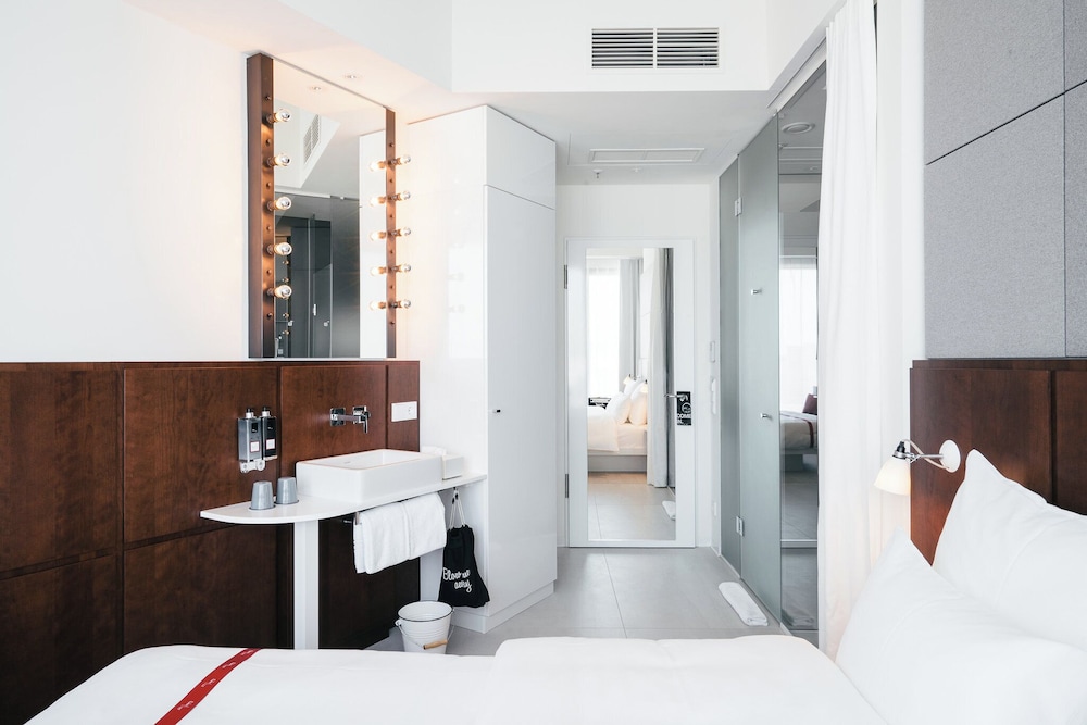 Ruby Lilly Hotel Munich by IHG — Hotel rooms in Munich, Bavaria