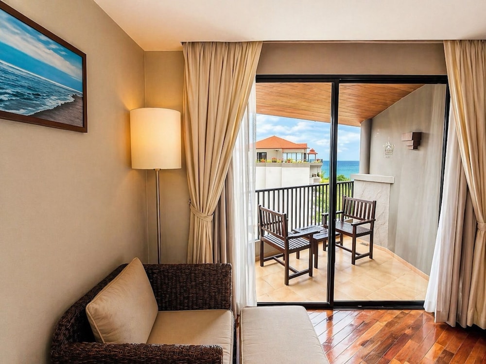 Garden Cliff Resort and Spa — Hotel rooms in Pattaya, Chonburi