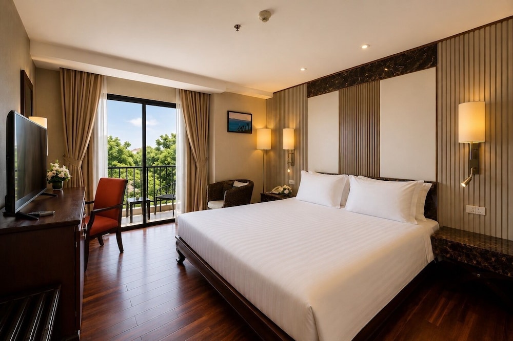 Garden Cliff Resort and Spa — Hotel rooms in Pattaya, Chonburi