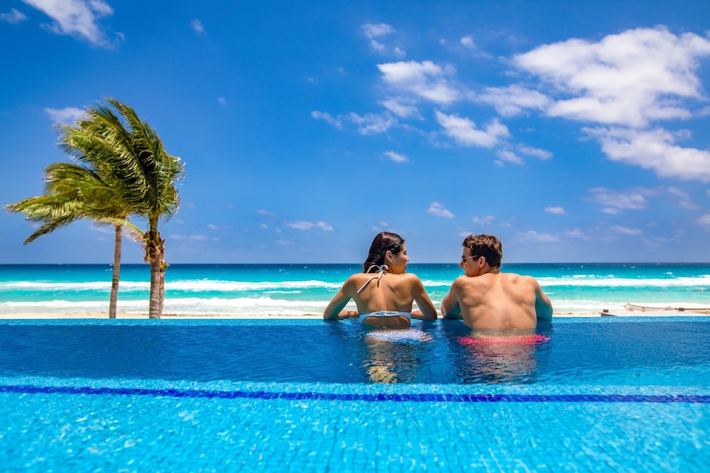Sunscape Cancun All-Inclusive Resort & Spa by Hyatt — Swimming pool in Cancun, Quintana Roo