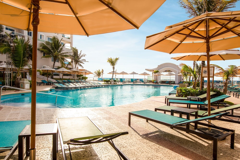 Sunscape Cancun All-Inclusive Resort & Spa by Hyatt — Swimming pool in Cancun, Quintana Roo