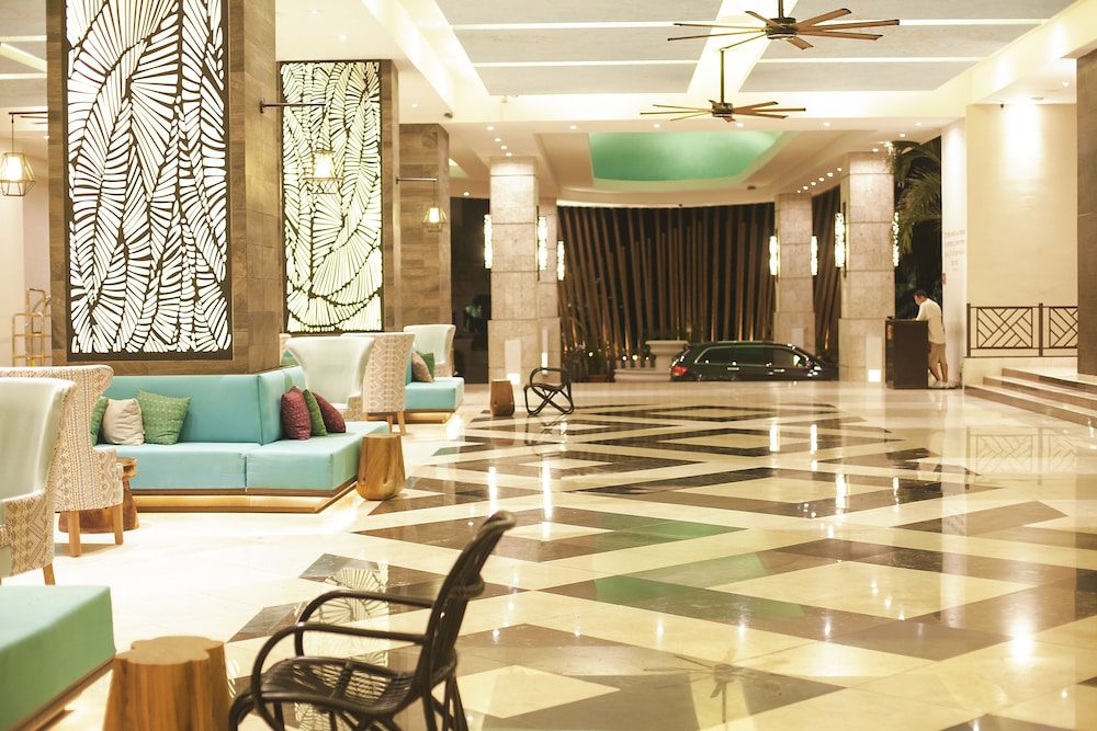 Sunscape Cancun All-Inclusive Resort & Spa by Hyatt — Hotel building in Cancun, Quintana Roo