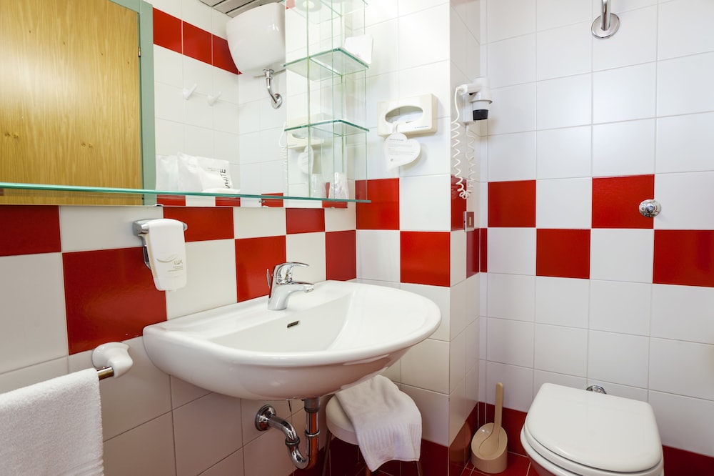 Best Western Hotel Residence Italia — Hotel rooms in Quartu Sant'Elena, Sardinia