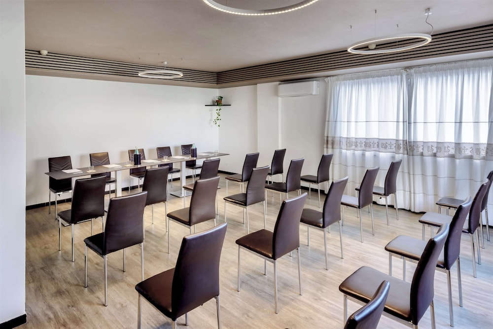 Best Western Hotel Residence Italia — Hotel building in Quartu Sant'Elena, Sardinia
