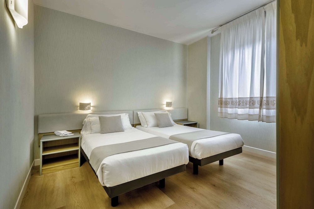 Best Western Hotel Residence Italia — Hotel rooms in Quartu Sant'Elena, Sardinia