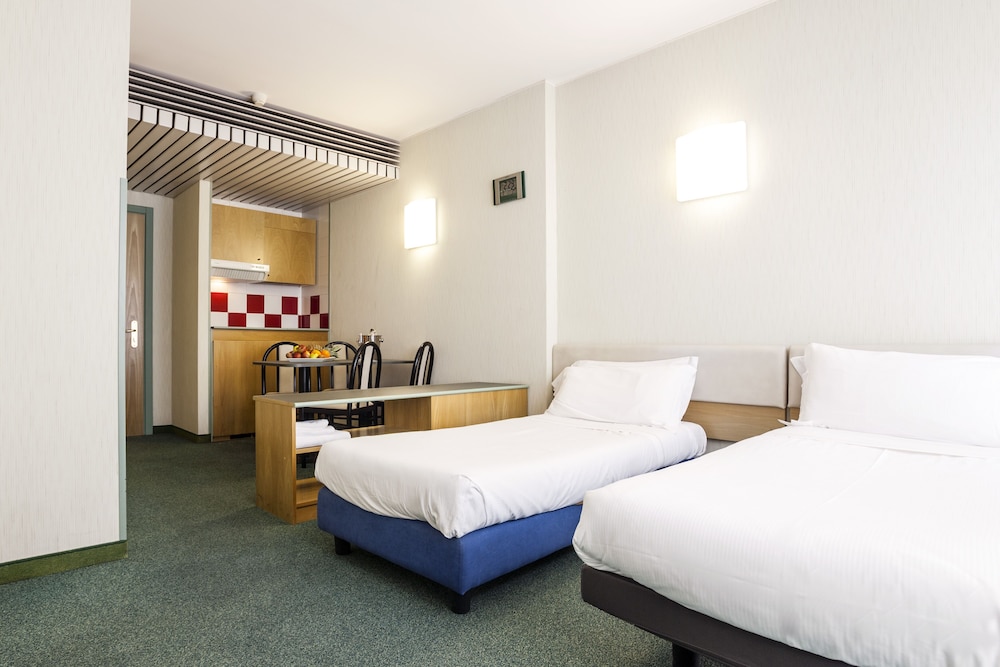 Best Western Hotel Residence Italia — Hotel rooms in Quartu Sant'Elena, Sardinia