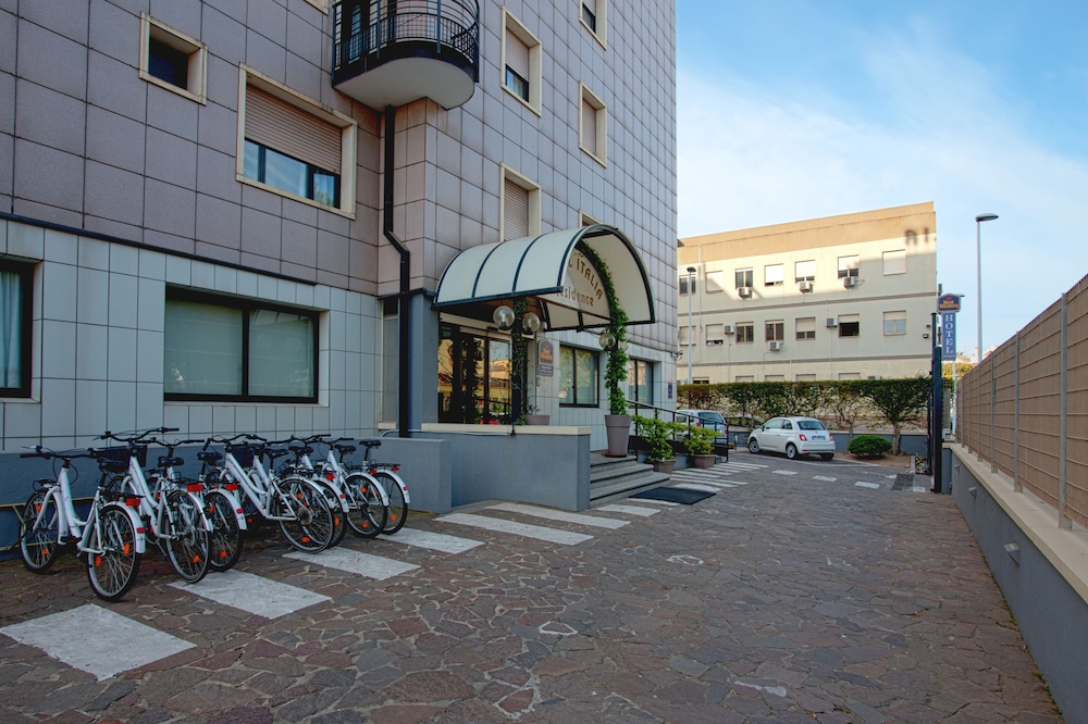 Best Western Hotel Residence Italia — Hotel building in Quartu Sant'Elena, Sardinia