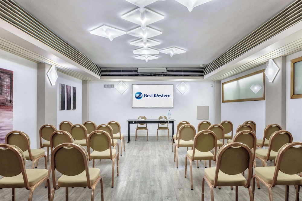 Best Western Hotel Residence Italia — Hotel building in Quartu Sant'Elena, Sardinia