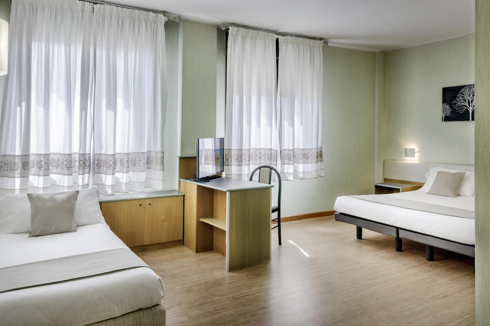 Best Western Hotel Residence Italia — Hotel rooms in Quartu Sant'Elena, Sardinia