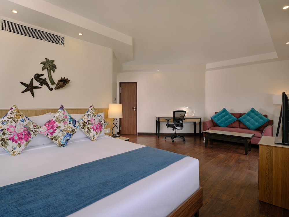 Holiday Inn Resort Goa by IHG — Hotel rooms in Cavelossim, Goa