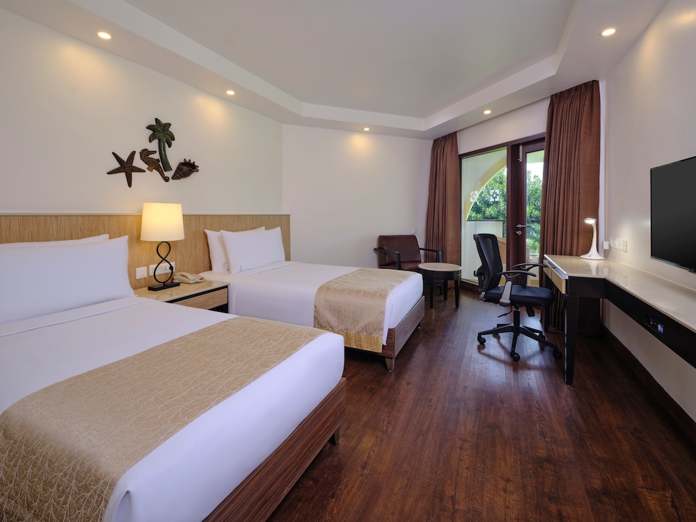 Holiday Inn Resort Goa by IHG — Hotel rooms in Cavelossim, Goa