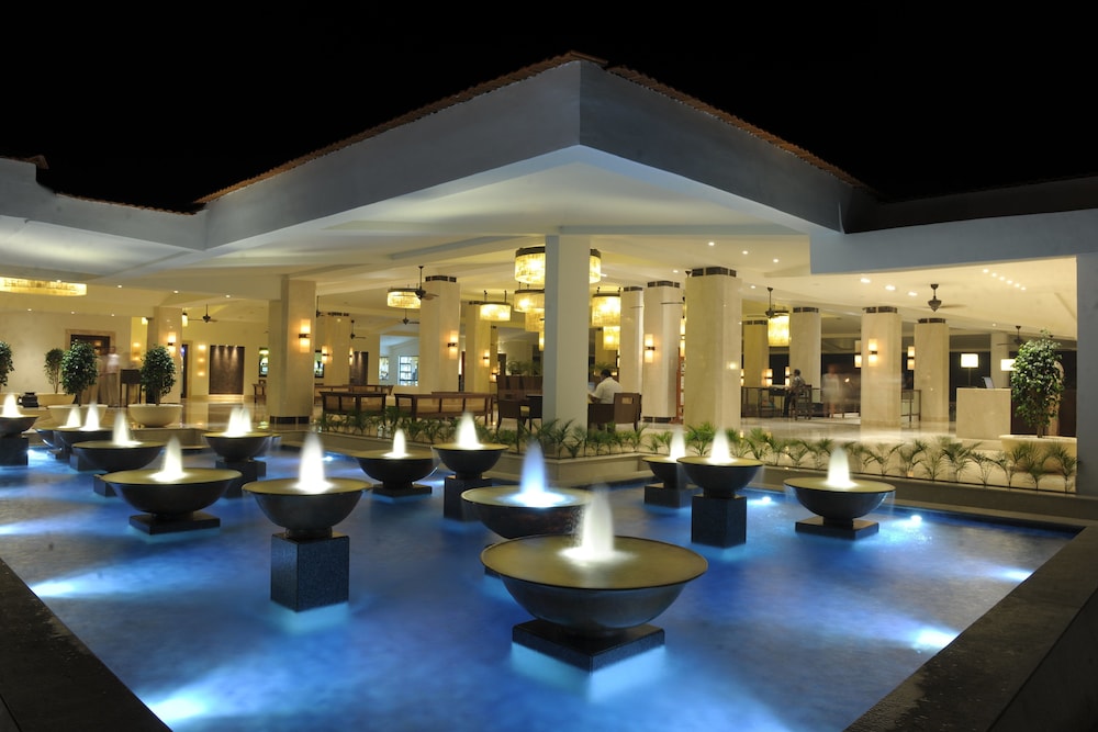 Holiday Inn Resort Goa by IHG — Hotel building in Cavelossim, Goa