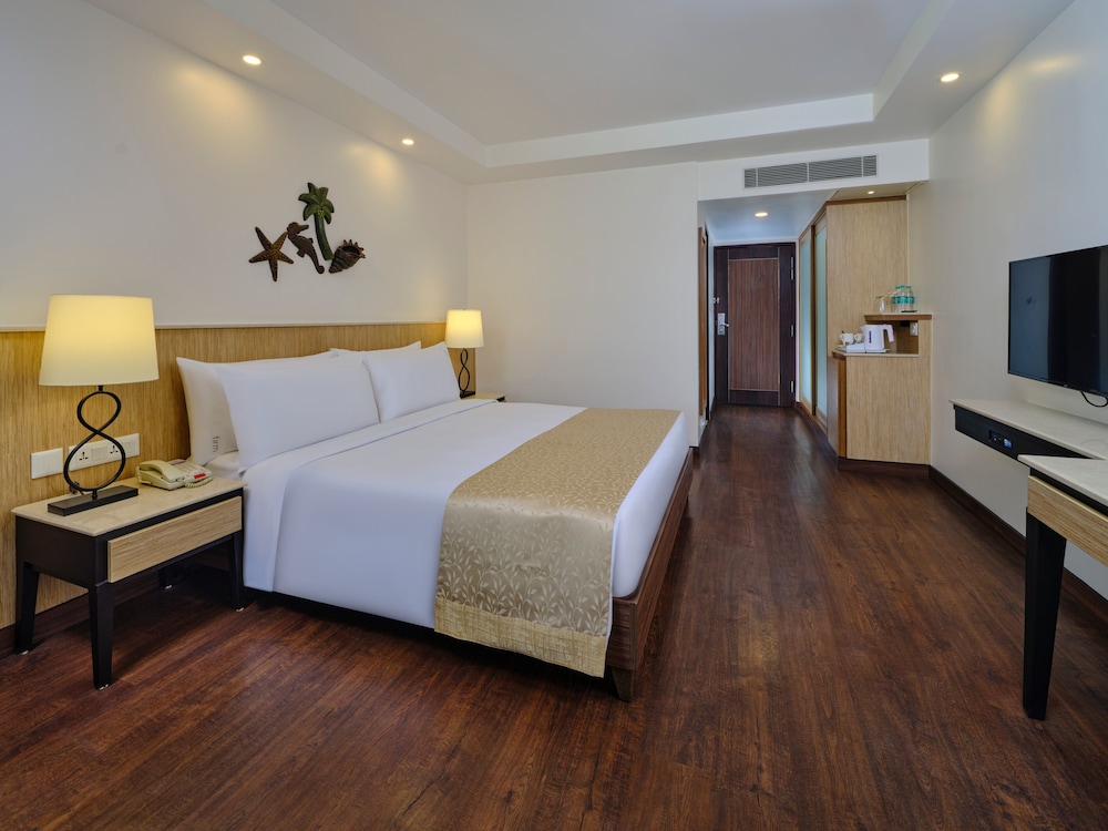 Holiday Inn Resort Goa by IHG — Hotel rooms in Cavelossim, Goa