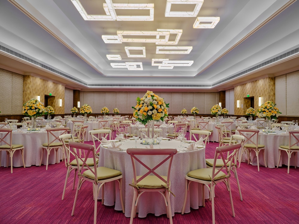 Holiday Inn Resort Goa by IHG — Hotel building in Cavelossim, Goa