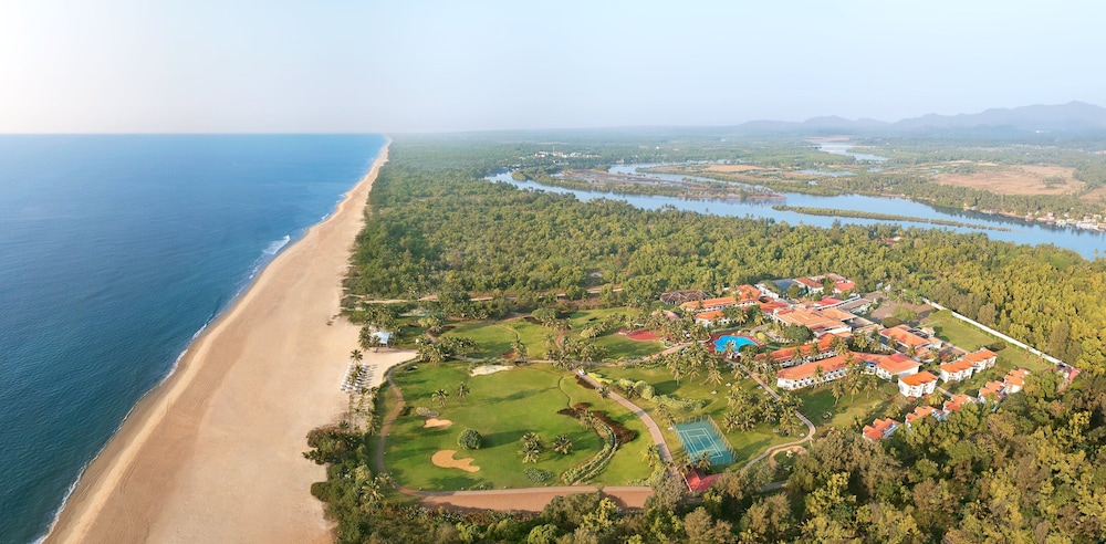 Holiday Inn Resort Goa by IHG — Beach in Cavelossim, Goa