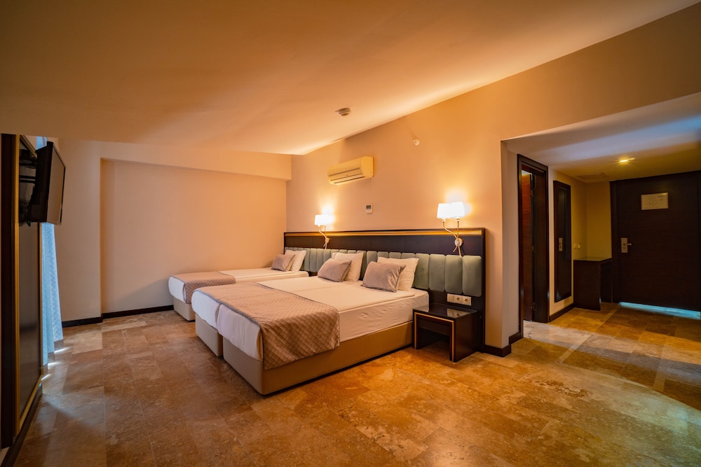 Royal Atlantis Spa & Resort — Hotel rooms in Side