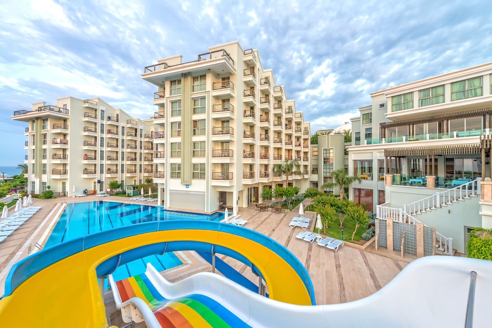 Royal Atlantis Spa & Resort — Attractions for children in Side