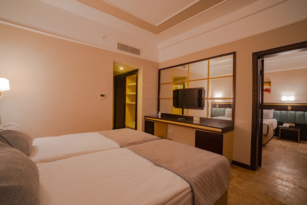 Royal Atlantis Spa & Resort — Hotel rooms in Side