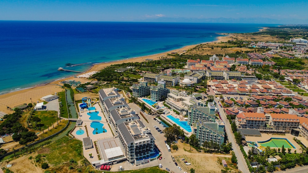 Royal Atlantis Spa & Resort — Main photo in Side