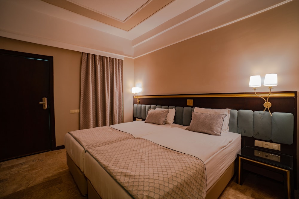 Royal Atlantis Spa & Resort — Hotel rooms in Side