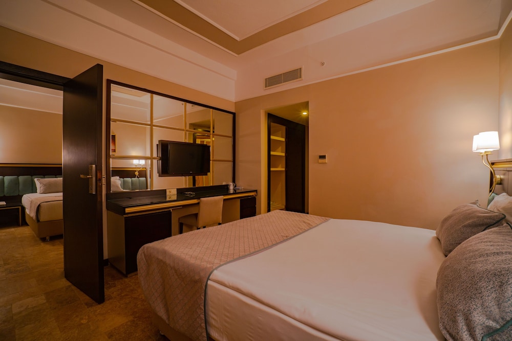 Royal Atlantis Spa & Resort — Hotel rooms in Side