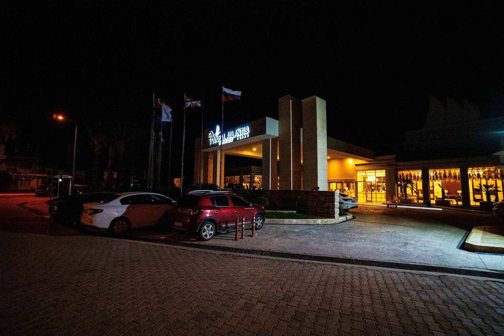 Royal Atlantis Spa & Resort — Hotel building in Side