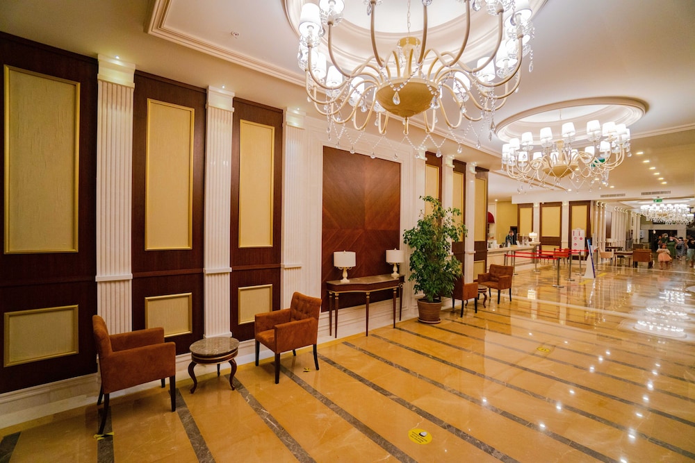 Royal Atlantis Spa & Resort — Hotel building in Side