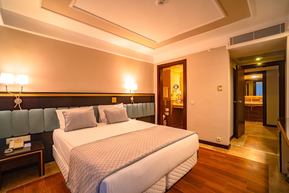 Royal Atlantis Spa & Resort — Hotel rooms in Side