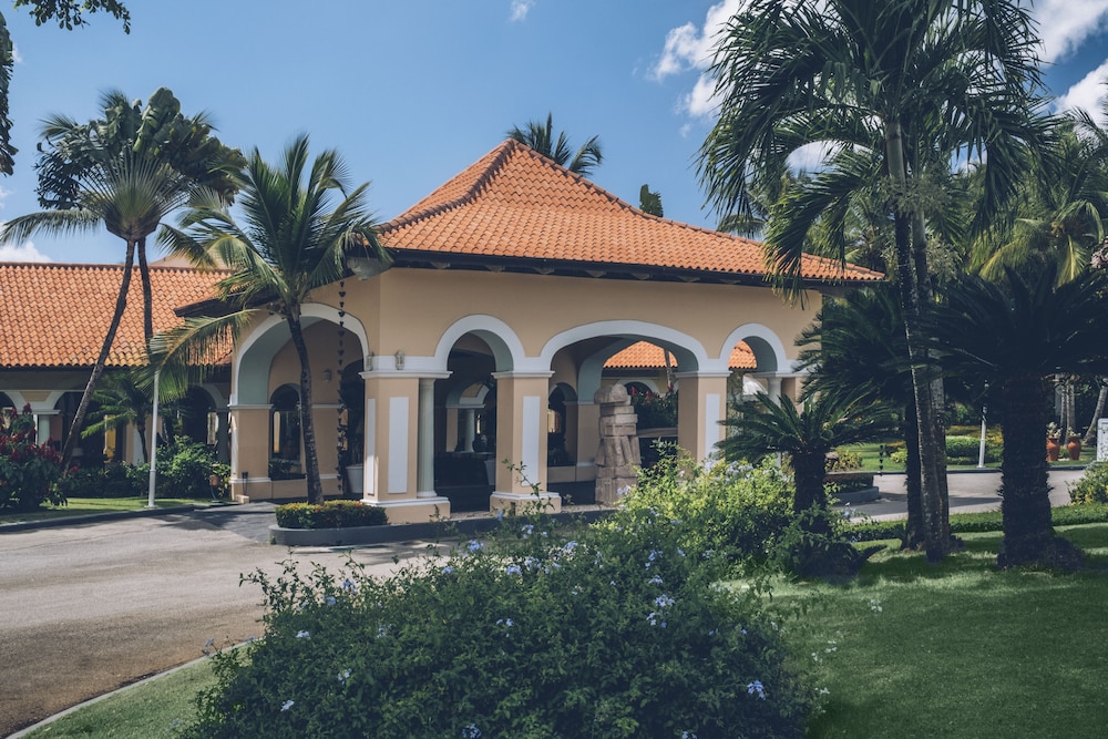 Iberostar Selection Hacienda Dominicus - All Inclusive — Hotel building in Bayahibe, La Altagracia